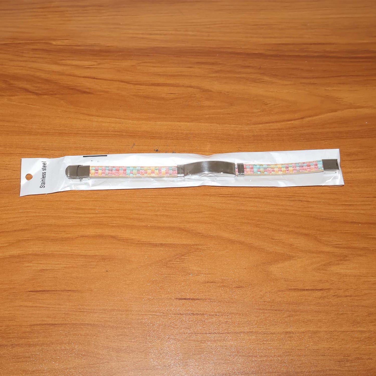 Gift style woven bracelet